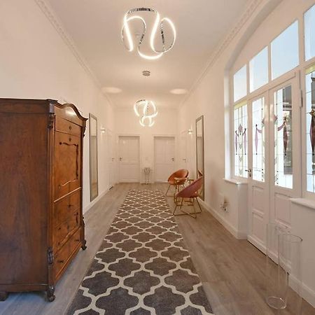 6,5 Luxury Room Apartment - Central Zwickau - 3 Bedrooms - 2 Bathrooms Luaran gambar