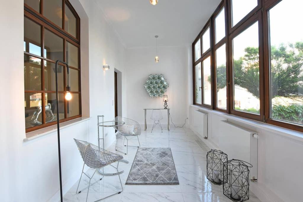 6,5 Luxury Room Apartment - Central Zwickau - 3 Bedrooms - 2 Bathrooms Luaran gambar