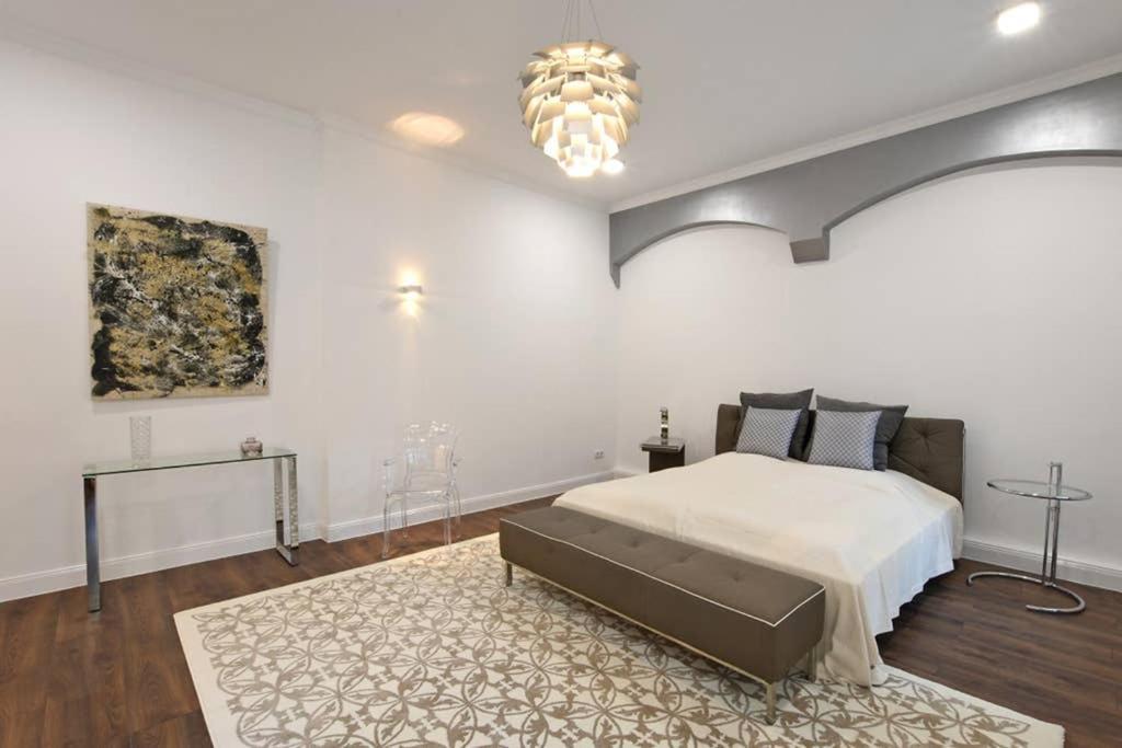 6,5 Luxury Room Apartment - Central Zwickau - 3 Bedrooms - 2 Bathrooms Luaran gambar