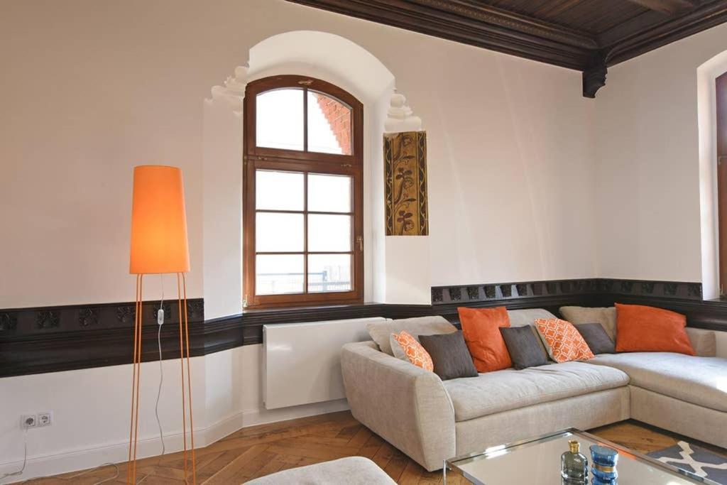 6,5 Luxury Room Apartment - Central Zwickau - 3 Bedrooms - 2 Bathrooms Luaran gambar