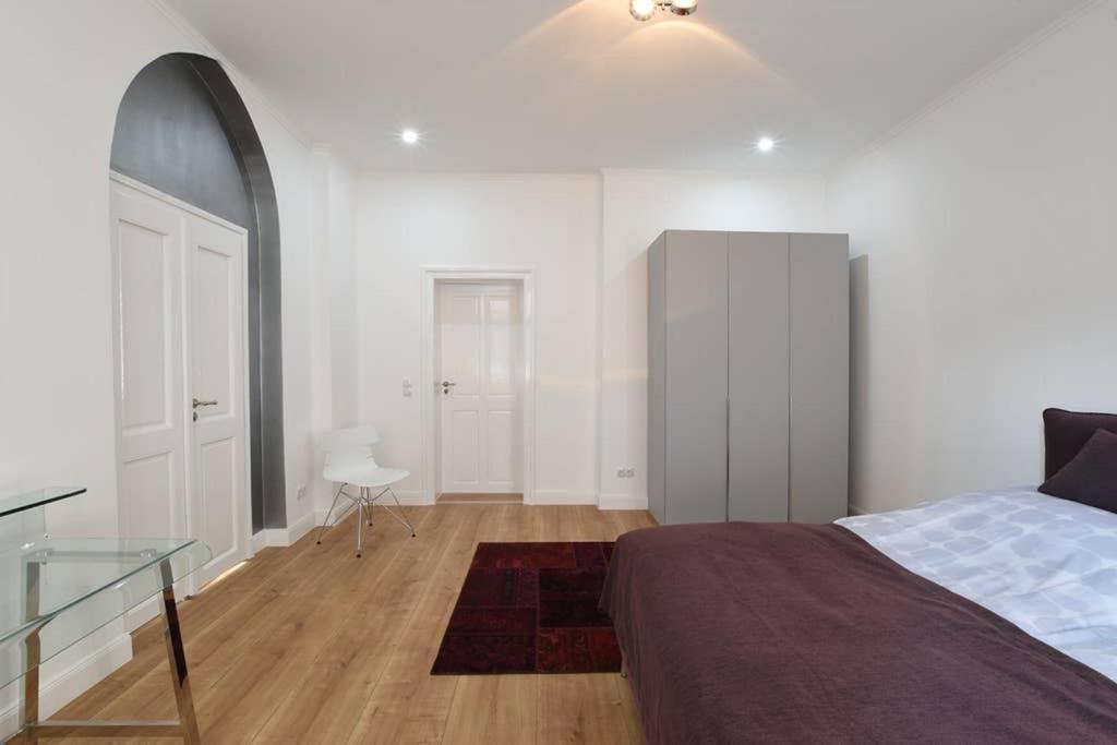 6,5 Luxury Room Apartment - Central Zwickau - 3 Bedrooms - 2 Bathrooms Luaran gambar
